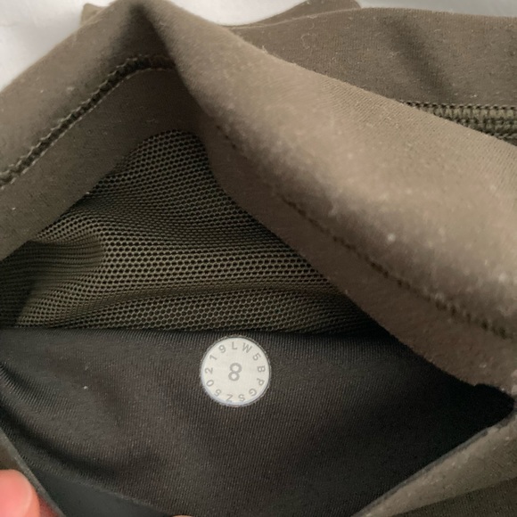 SOLD Lululemon in movement leggings 25” dark olive - Picture 7 of 8